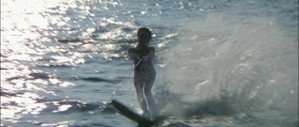 213237wcaqozzrb02famak.jpg